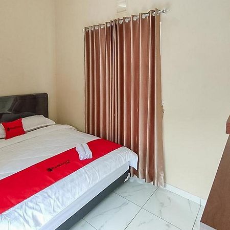RedDoorz near BNS Batu Hotel Tlekung Exterior foto